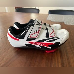 Kids cycling shoes with clips - size 34/kids 2.5